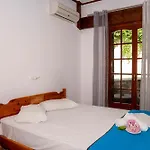 Paradeisos Pelion * Áyios Dhimítrios