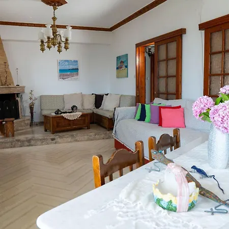 Paradeisos Pelion شقة