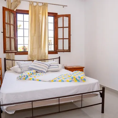 Apartment Paradeisos
