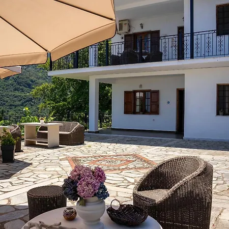 Paradeisos Apartment