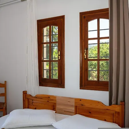 Apartment Paradeisos