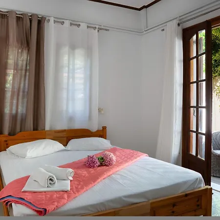 Paradeisos Apartment Agios Dimitrios (Magnesia)